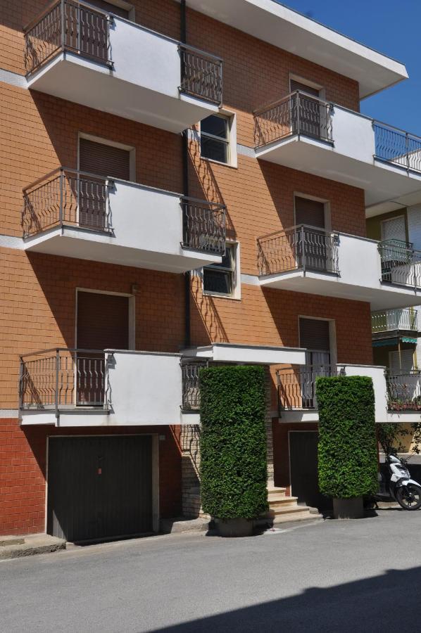 Appartamento Viale Repubblica 307 4 Pietra Ligure Esterno foto